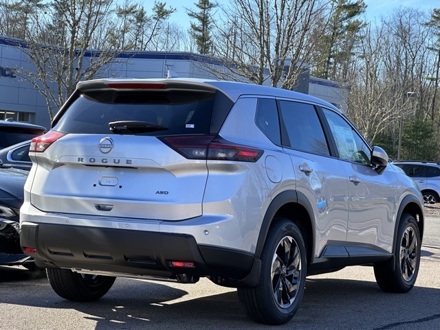 2025 Nissan Rogue SV photo 2