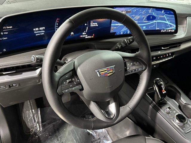 2025 Cadillac XT4 Premium Luxury photo 2