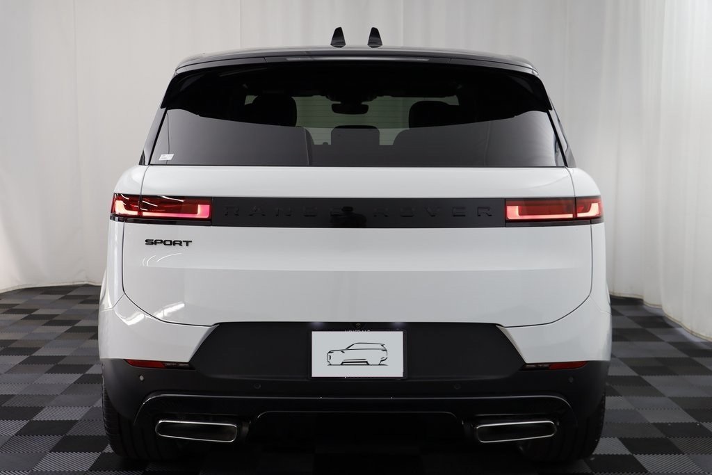 2025 Land Rover Range Rover Sport SE photo 14