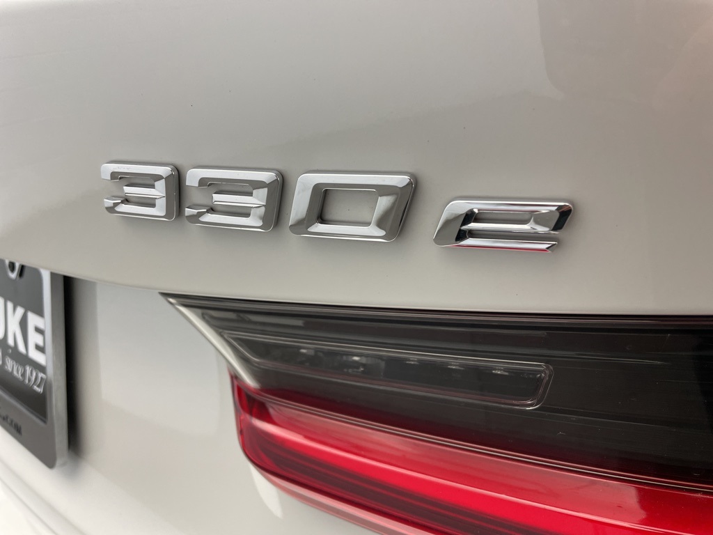2024 Bmw 330e photo 6