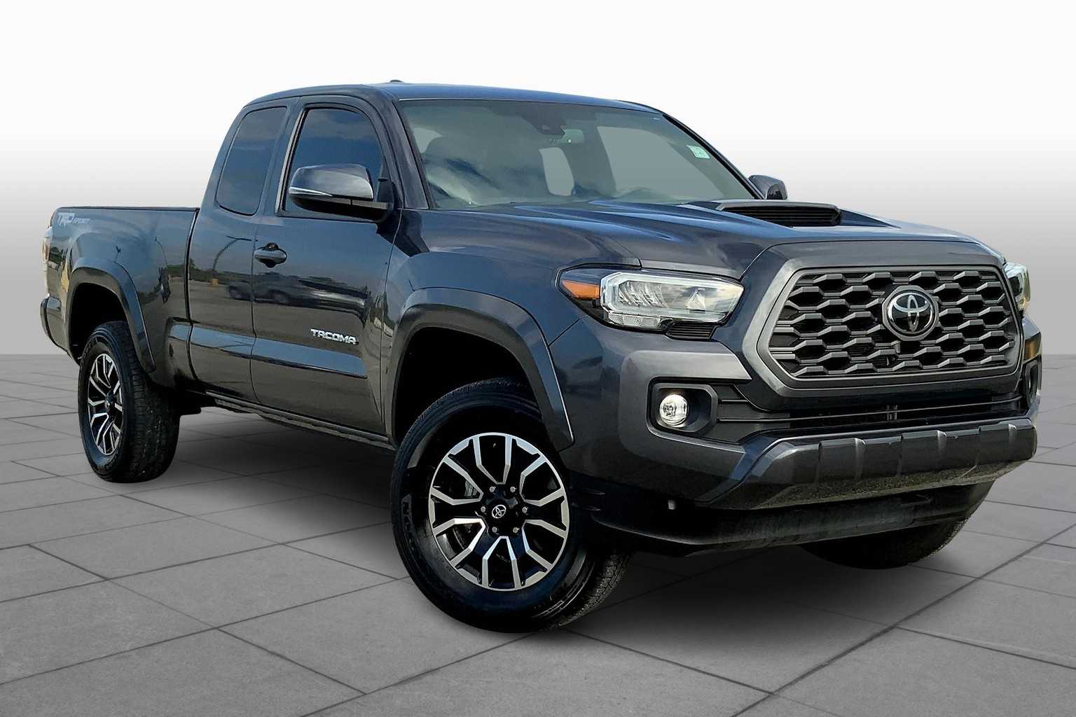 2023 Toyota Tacoma TRD Sport V6 photo 2
