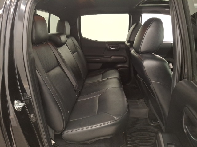 2022 Toyota Tacoma Limited photo 29