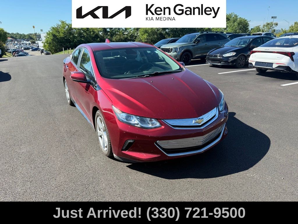 2017 Chevrolet Volt LT photo 3
