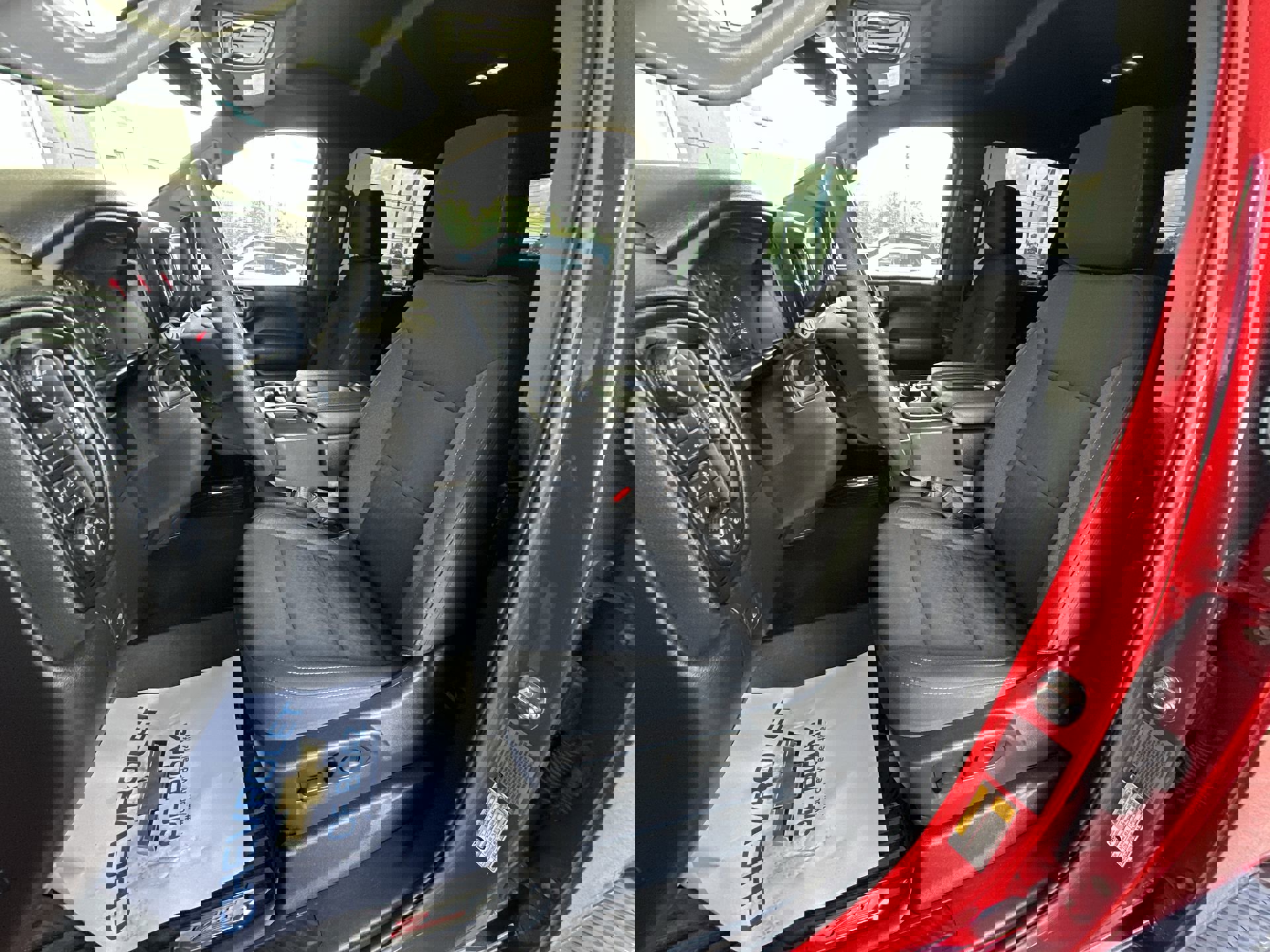 2024 Chevrolet Silverado 2500HD Custom photo 17