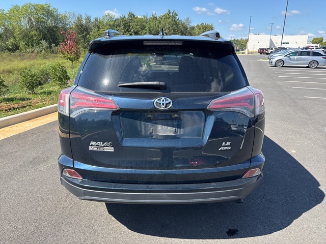 2017 Toyota RAV4 LE photo 2