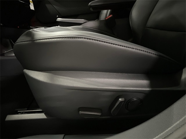 2025 Ford Mustang Mach-E Premium photo 18