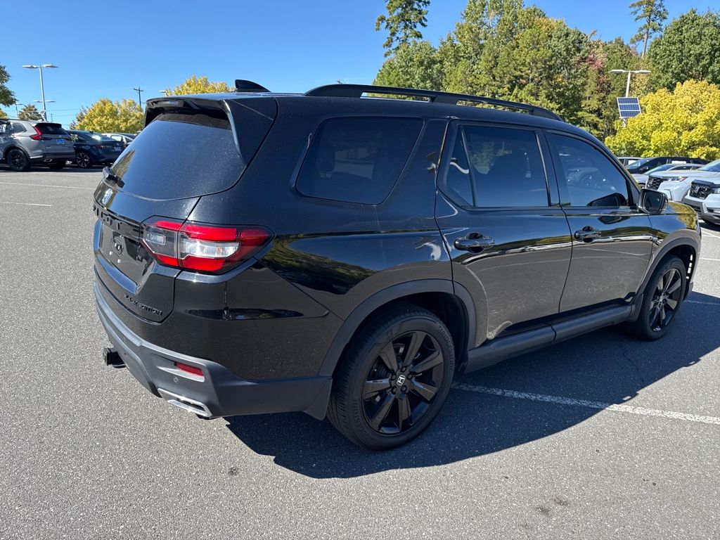2025 Honda Pilot Black Edition photo 4