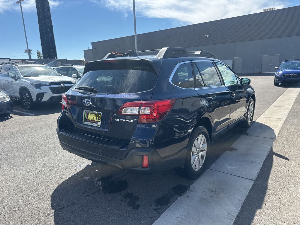 2018 Subaru Outback 2.5i Premium photo 4