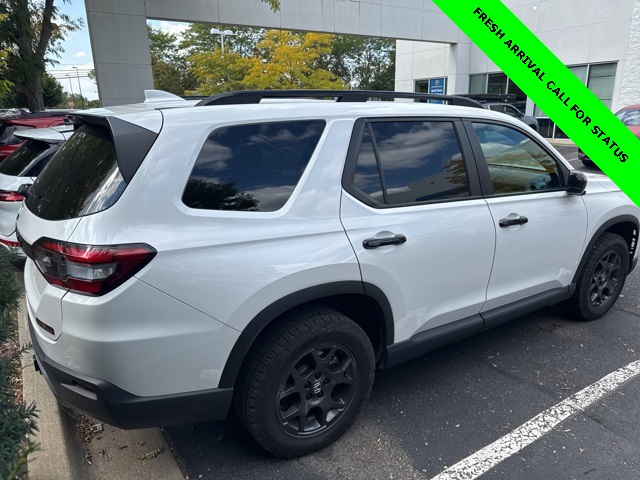 2023 Honda Pilot TrailSport photo 7