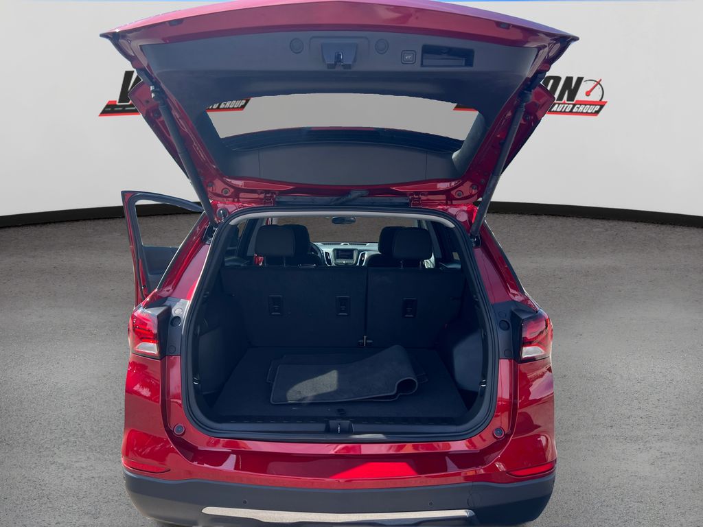 2024 Chevrolet Equinox LT photo 8