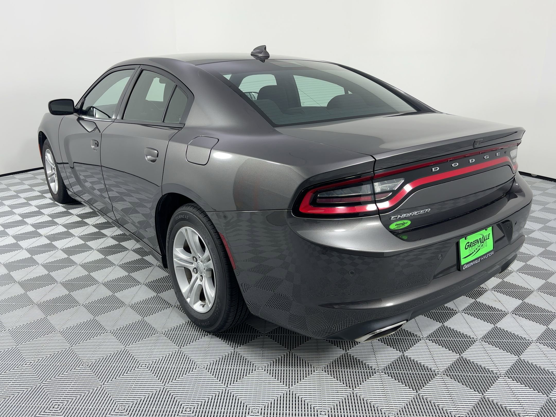 2023 Dodge Charger SXT photo 2