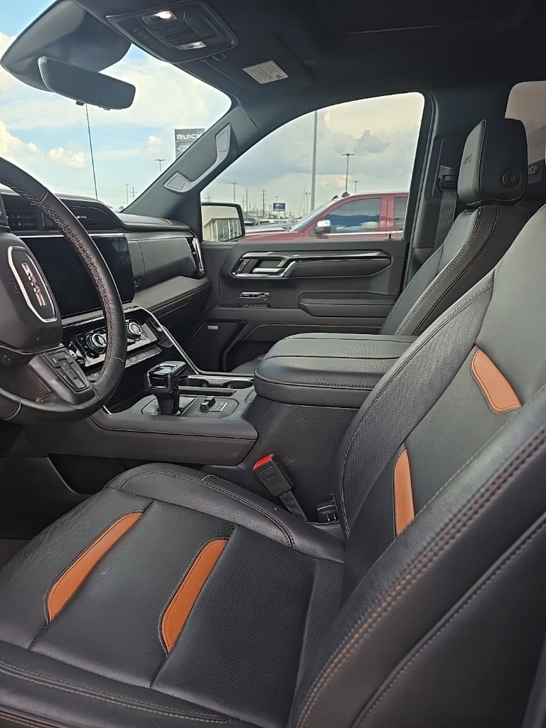 2024 GMC Sierra 1500 AT4's photo