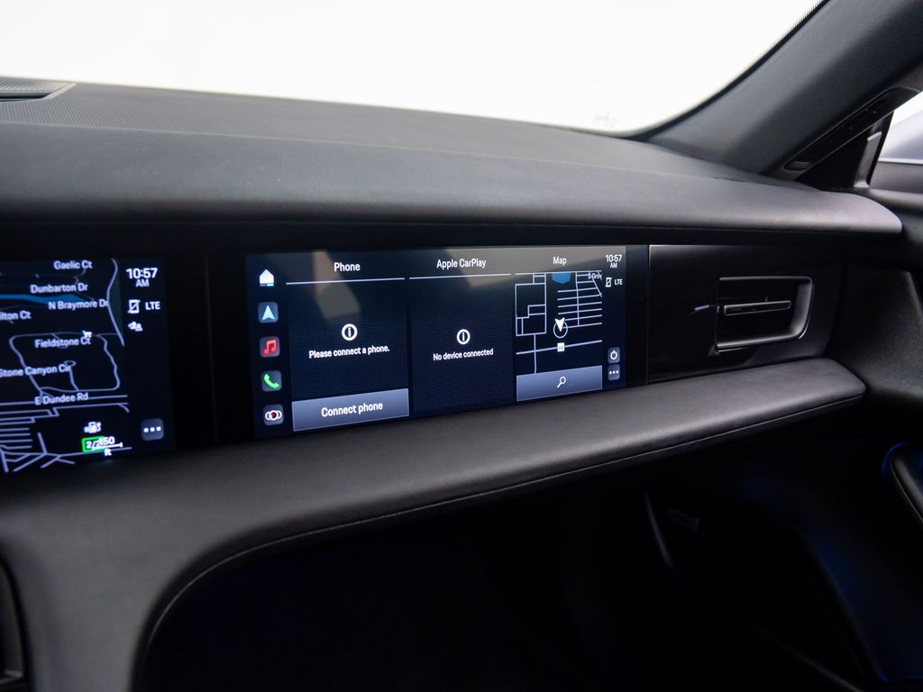 2021 Porsche Taycan Base photo 22