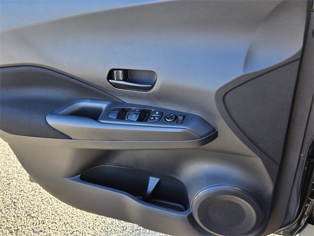 2025 Nissan Kicks Play S photo 21