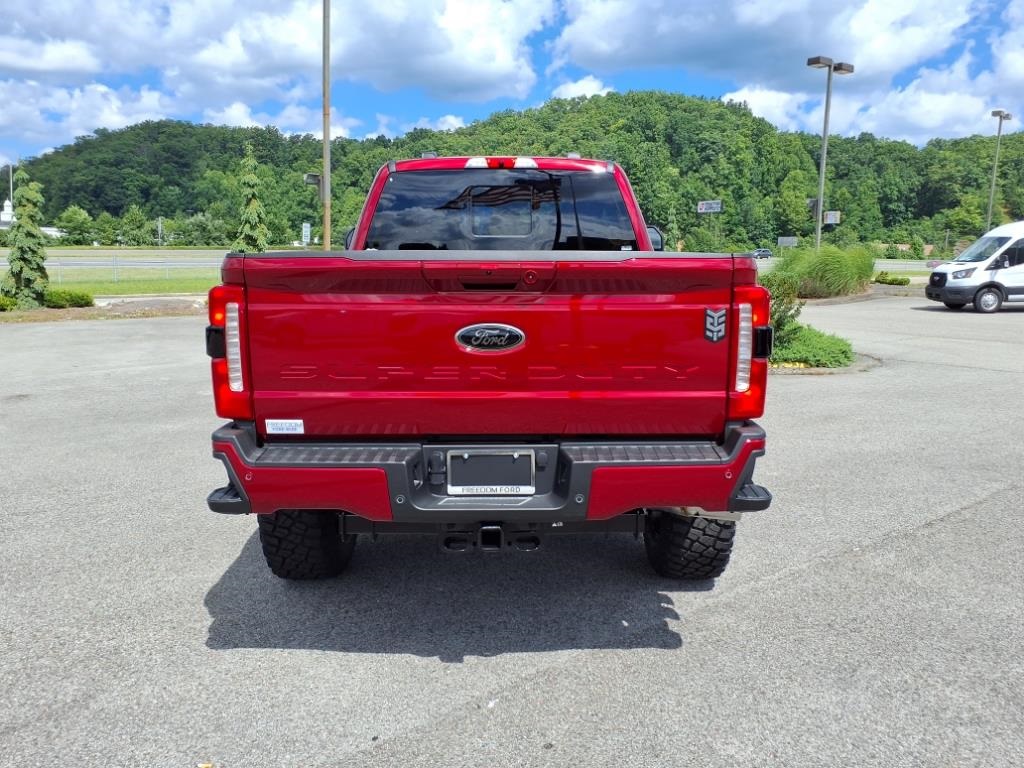 2025 Ford F-250 Lariat photo 4