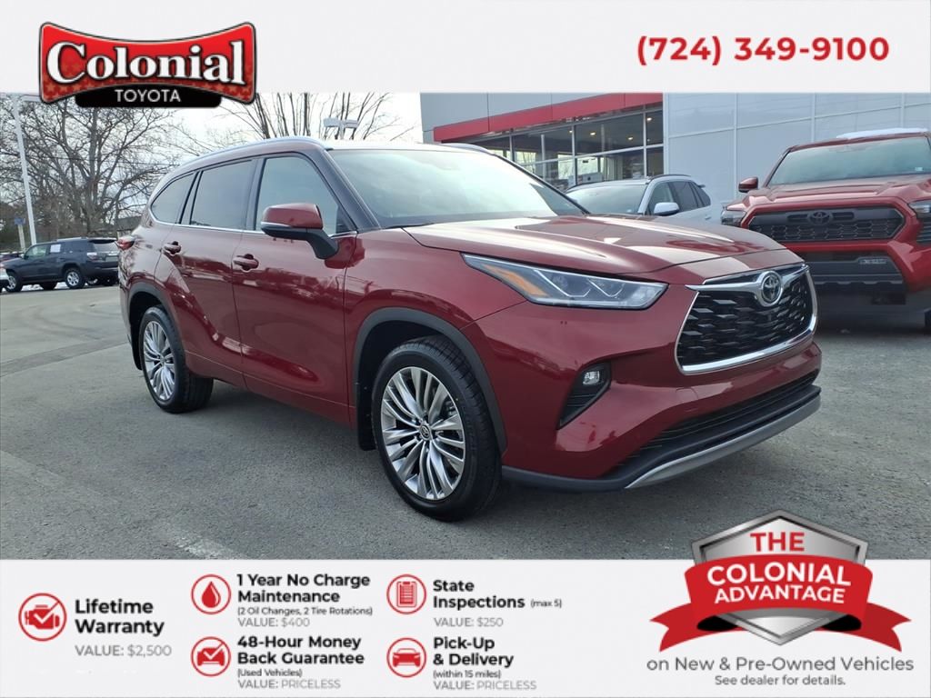 2022 Toyota Highlander Platinum's photo