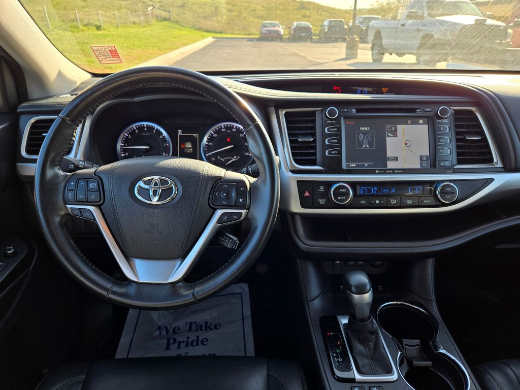 2017 Toyota Highlander SE XLE photo 15