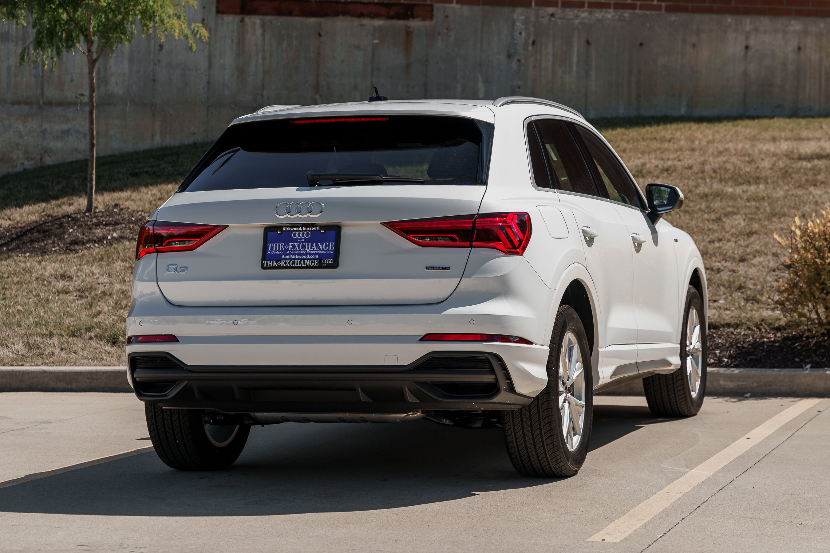 2025 Audi Q3 S line Premium Plus photo 3