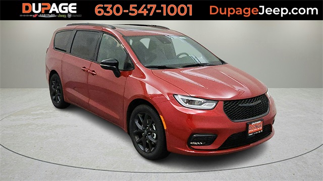 2026 Chrysler Pacifica Limited's photo