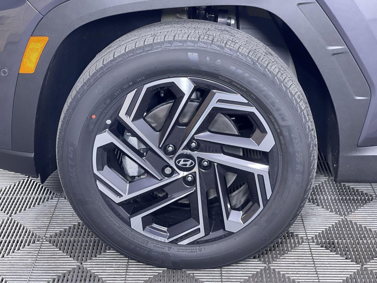 2025 Hyundai Tucson Limited photo 8