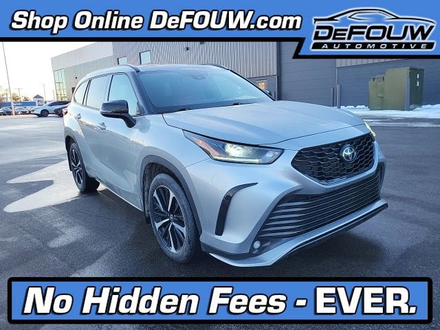 2022 Toyota Highlander XSE's photo