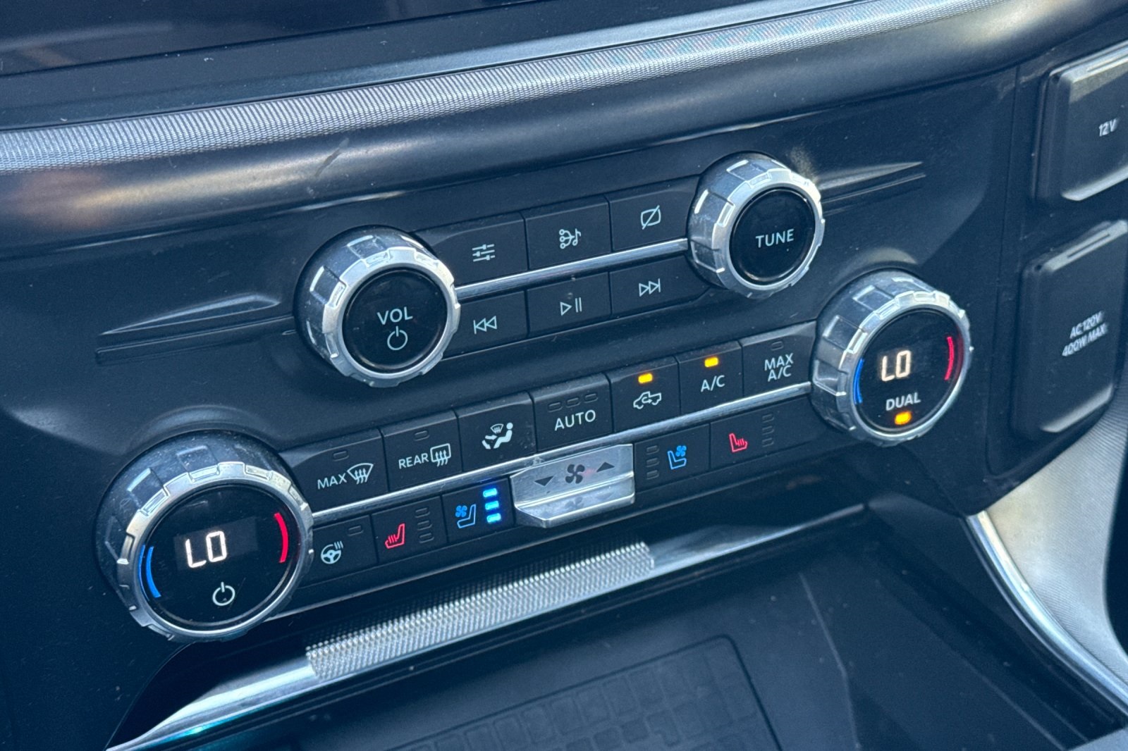 2021 Ford F-150 Platinum photo 21