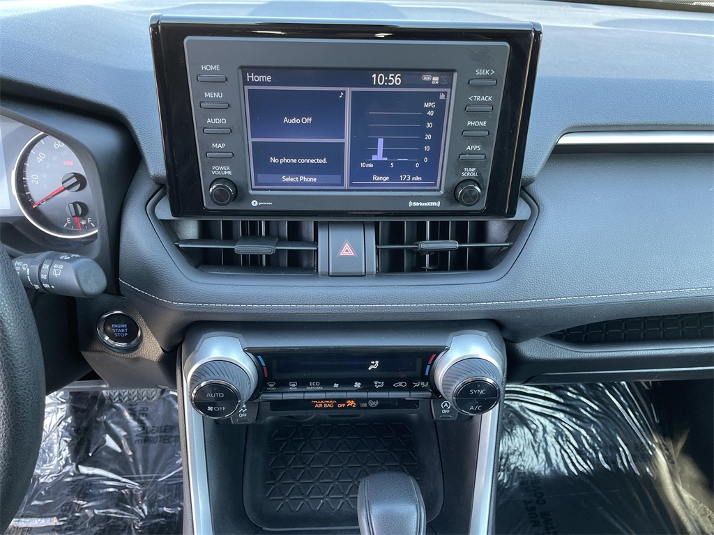 2022 Toyota RAV4 XLE photo 21