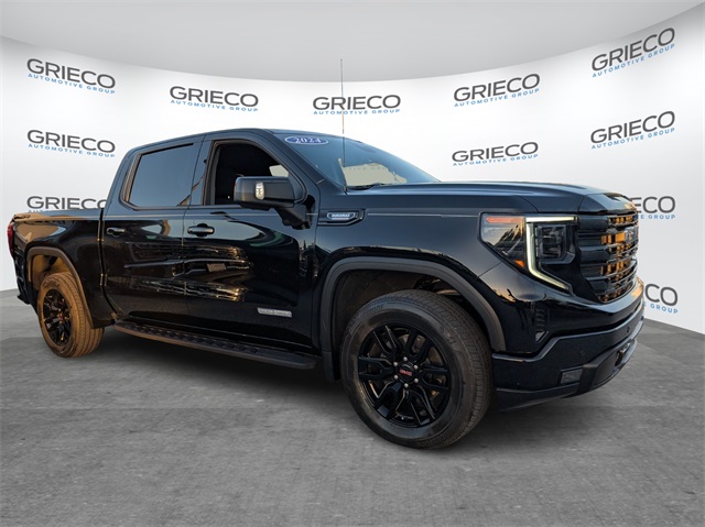 Used 2024 Onyx Black GMC Elevation image 1