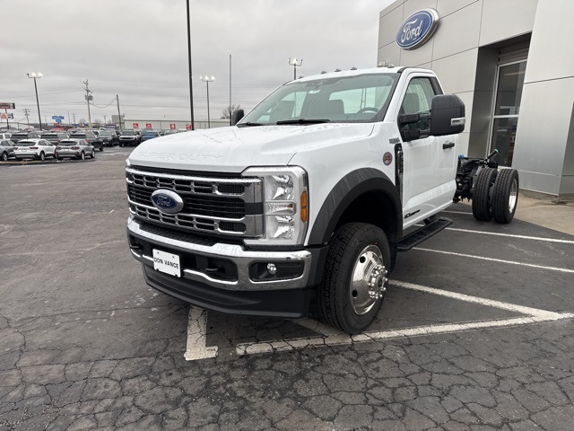 2025 Ford F-550 XL photo 2