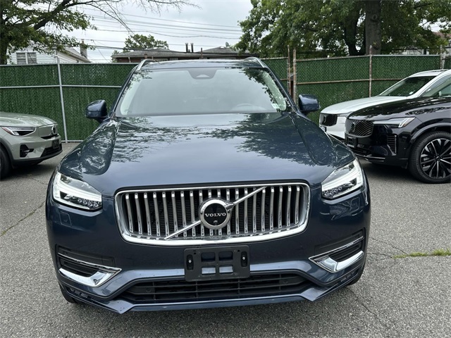 2023 Volvo XC90 B5 Plus photo 5
