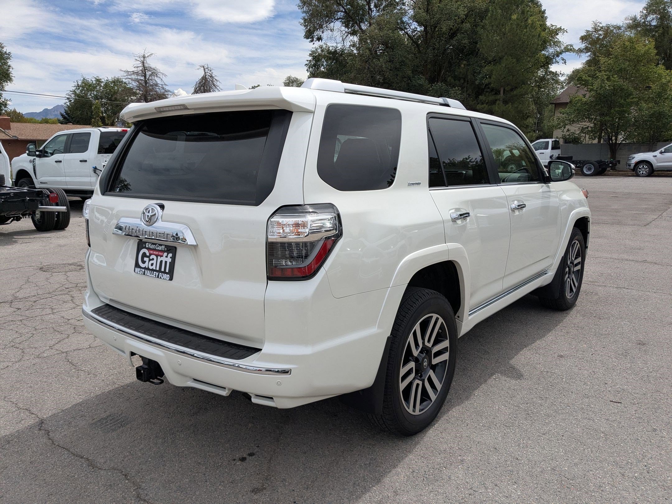 2021 Toyota 4Runner Limited photo 2