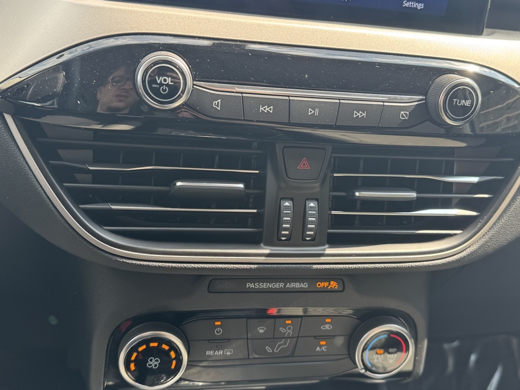 2022 Ford Escape SE Sport photo 28