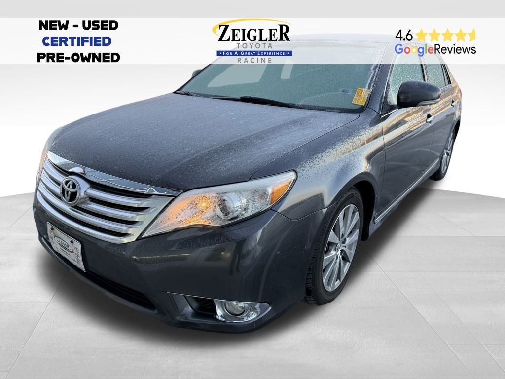 2011 Toyota Avalon Limited's photo
