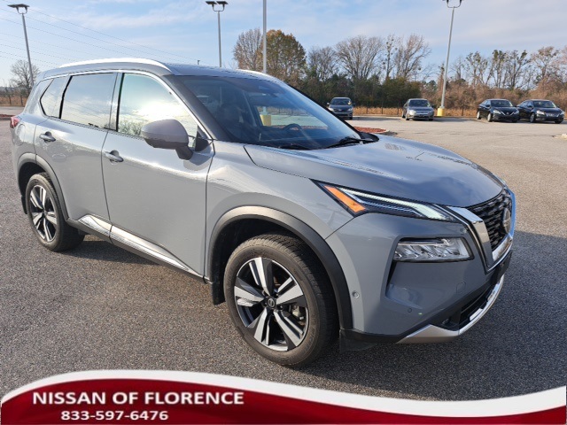 2021 Nissan Rogue Platinum's photo