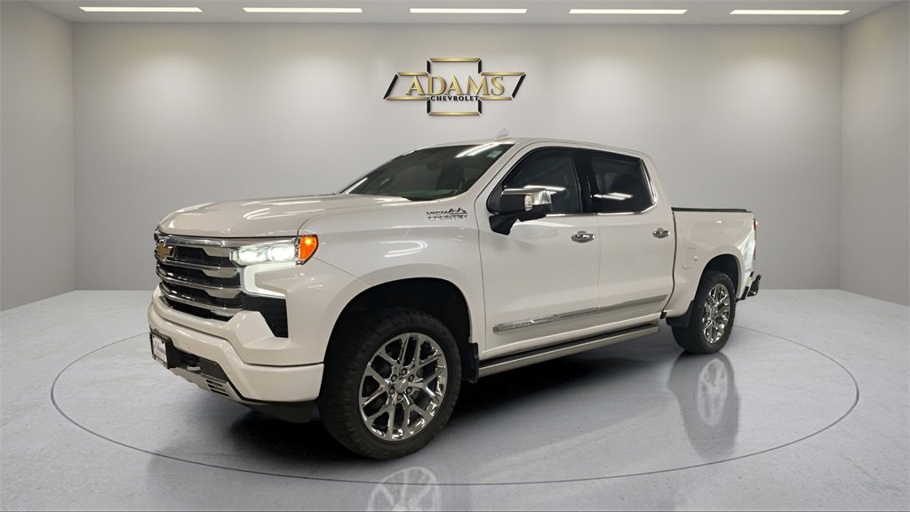 2023 Chevrolet Silverado 1500 High Country's photo