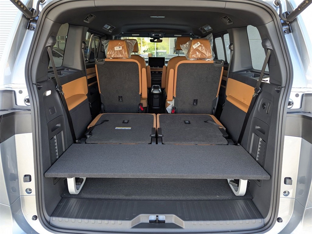2025 Volkswagen ID. Buzz Pro Plus photo 19