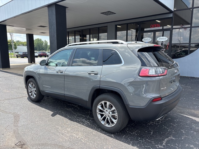 2021 Jeep Cherokee Latitude Lux photo 5
