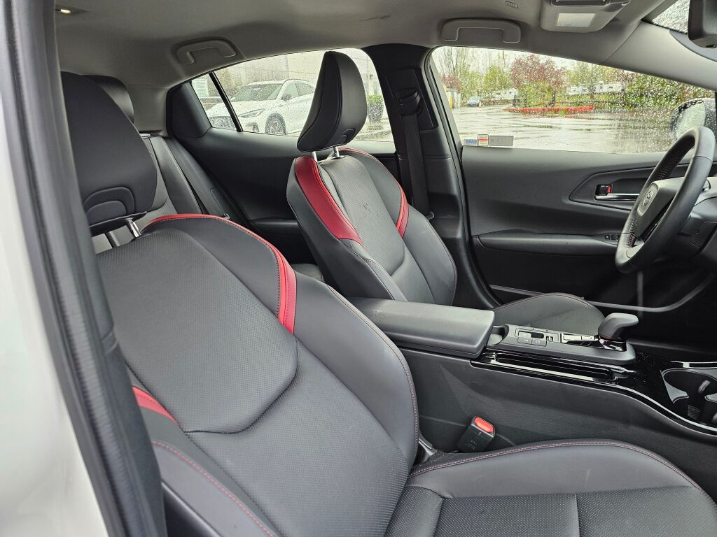 2023 Toyota Prius Prime XSE photo 13