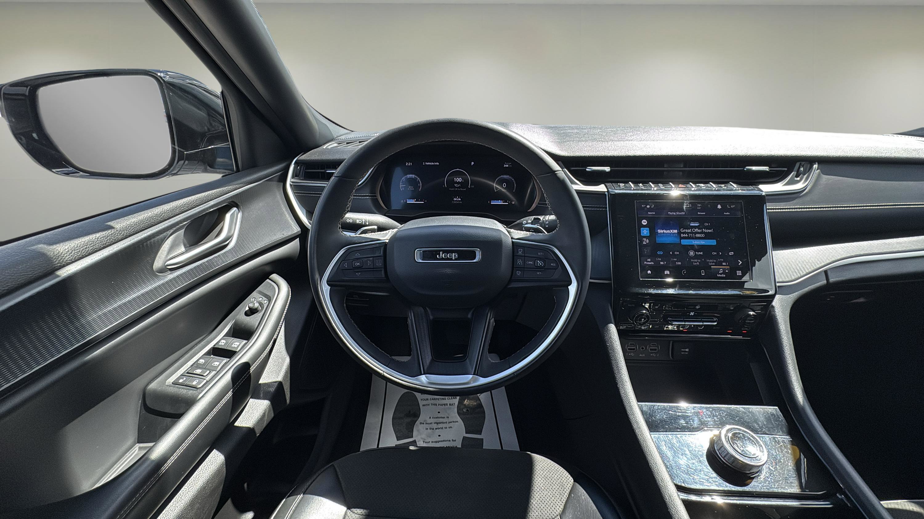 2023 Jeep Grand Cherokee Altitude photo 11