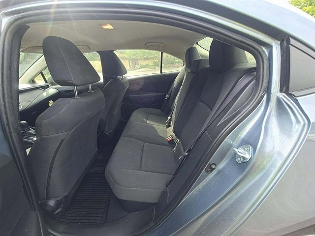 2022 Toyota Corolla Hybrid LE photo 10