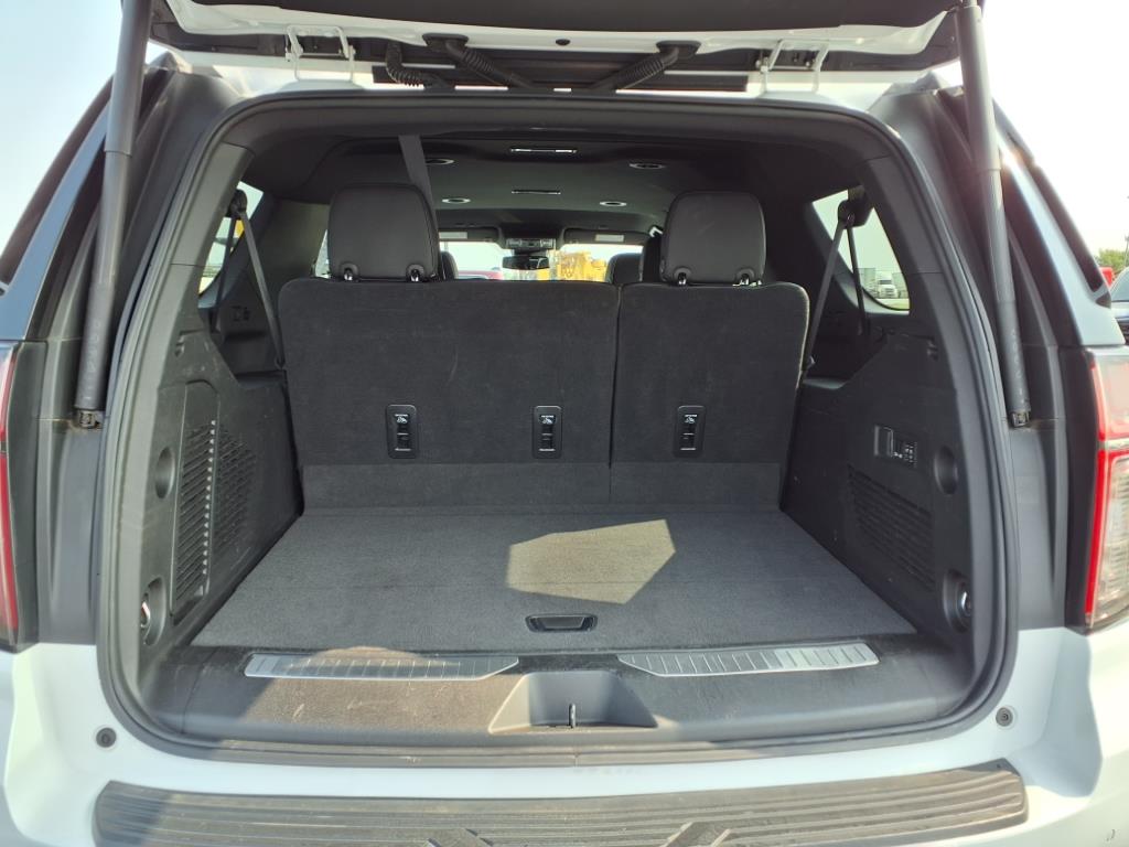 2023 Chevrolet Suburban Premier photo 11