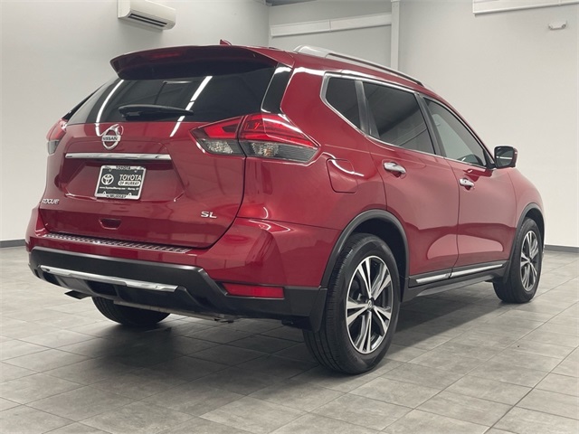 Used 2017 Nissan Rogue SL with VIN JN8AT2MT2HW130919 for sale in Murray, KY