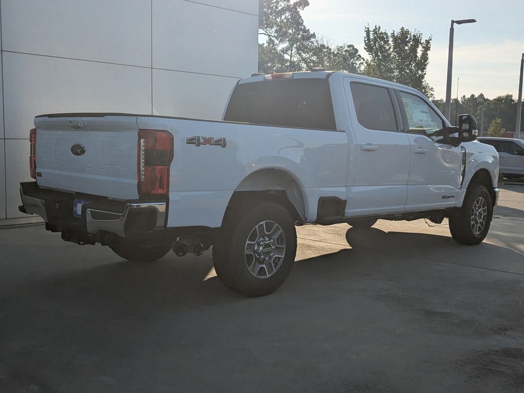 2025 Ford F-250 Lariat photo 4