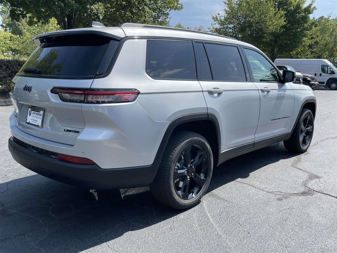 2025 Jeep Grand Cherokee Limited photo 4