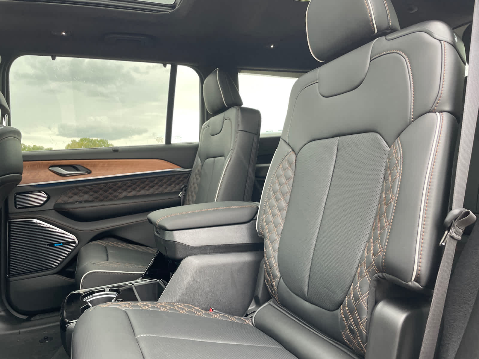 2025 Jeep Grand Cherokee L Summit Reserve photo 12