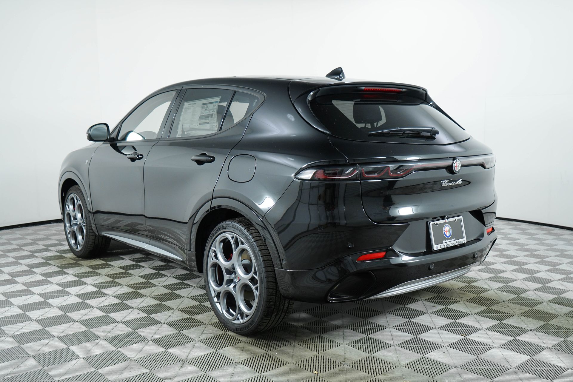 2024 Alfa Romeo Tonale Ti photo 4
