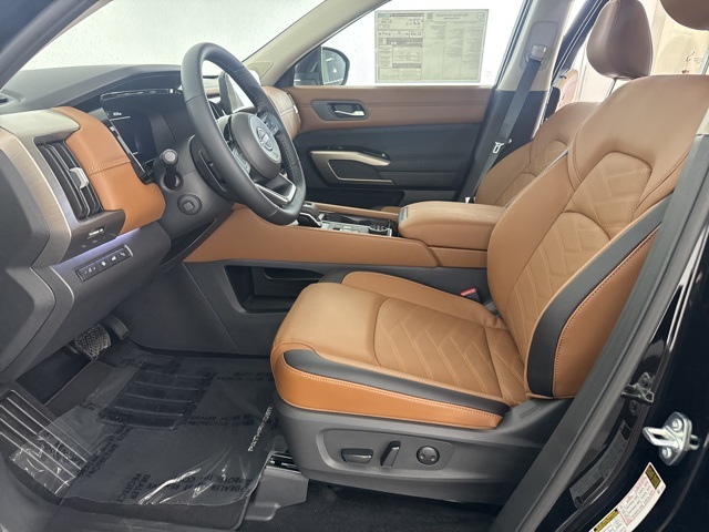 2025 Nissan Pathfinder Platinum photo 22