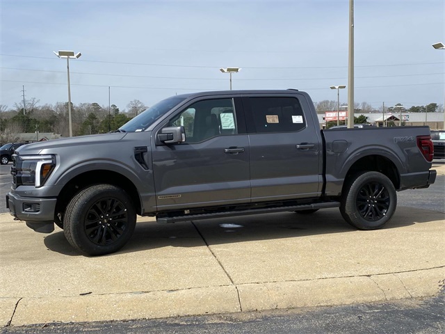 2025 Ford F-150 Lariat photo 7