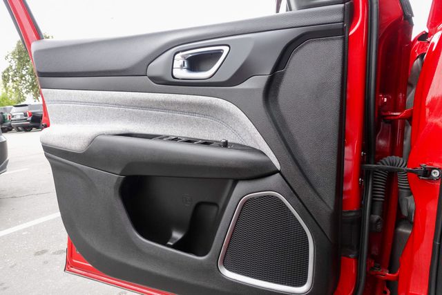 2024 Jeep Compass Latitude photo 11