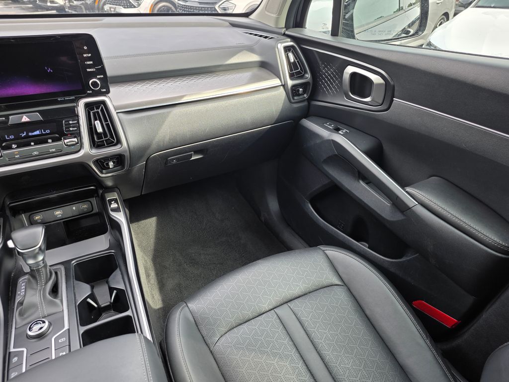 2023 Kia Sorento S photo 12
